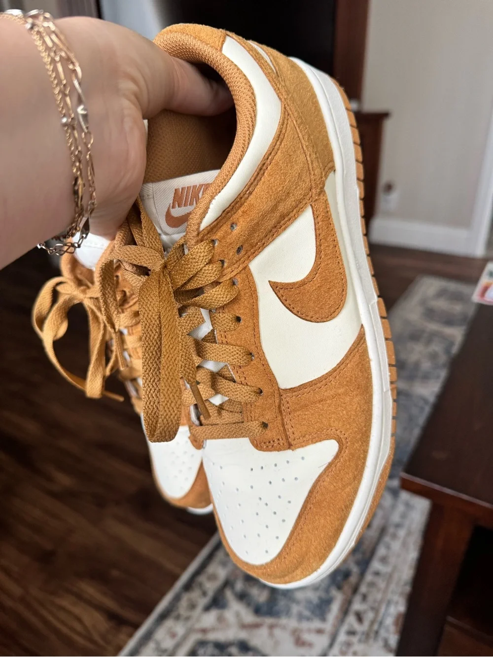 Nike Low-Top Sneakers in Tan and White